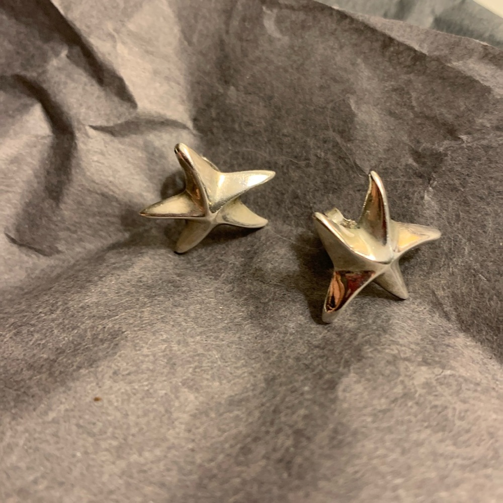 Silver starfish post earrings